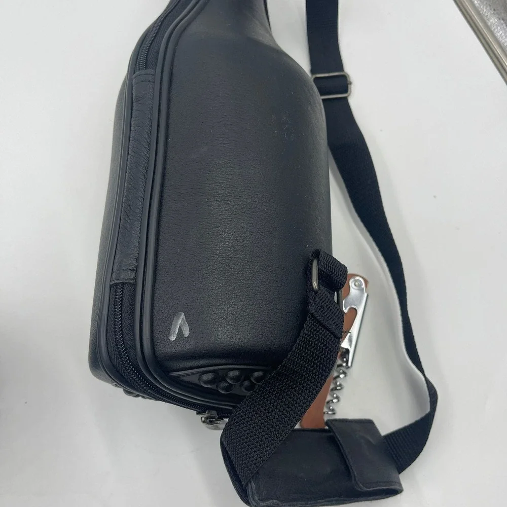 CaddyO Black Leather Wine Bottle Carrier Bag Case‎ Sling Strap Corkscrew Holder